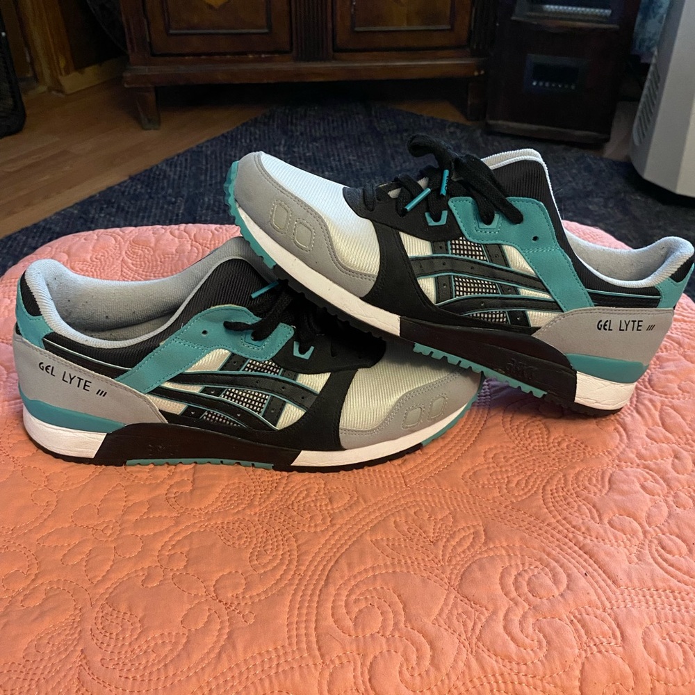 ASICS Gel Lyte III Teal and Black Sneakers
